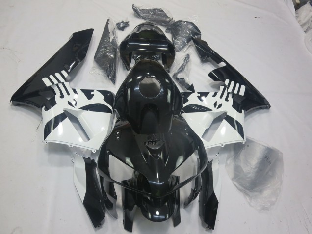 Shop Gloss Black & Punisher Logo Honda CBR600RR Motorcycle Fairings 05-06 Shop Gloss Black & Punisher Logo Honda CBR600RR Motorcycle Fairings 05-06