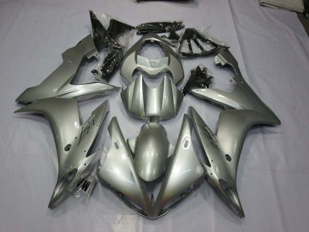 Shop Gloss Silver Yamaha R1 Motorcycle Fairings 04-06 Shop Gloss Silver Yamaha R1 Motorcycle Fairings 04-06