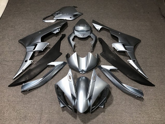 Shop Gloss Silver Yamaha R6 Motorcycle Fairings 06-07 Shop Gloss Silver Yamaha R6 Motorcycle Fairings 06-07